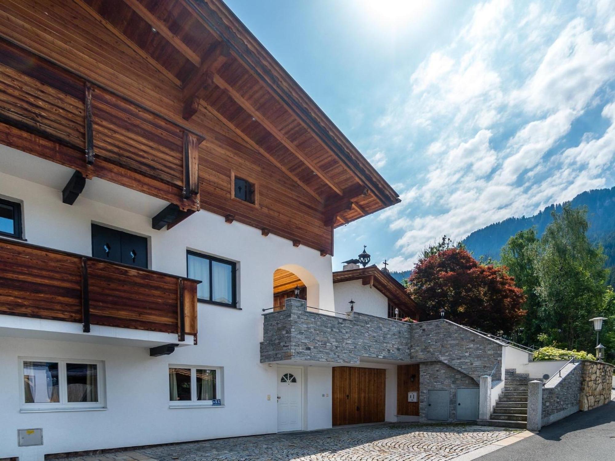 Apartment Near The Hahnenkamm Cable Car Kitzbühel Exteriér fotografie